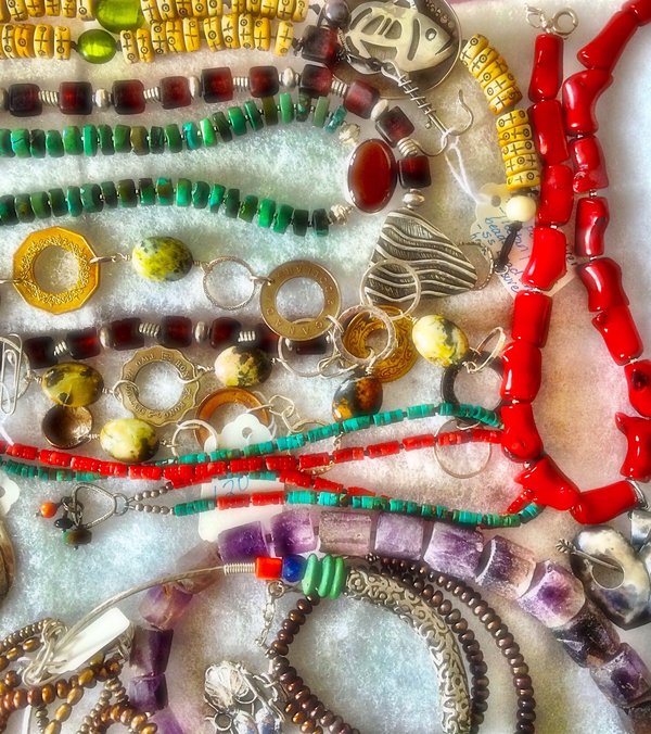 Quels sont les critères pour sélectionner des bijoux en acier inoxydable pour une utilisation quotidienne?